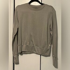 Vuori long sleeve shirt